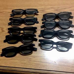 Set of 9 3D glasses